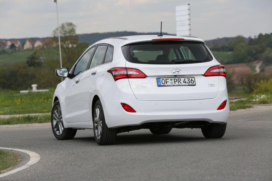  Hyundai i30 Wagon 2015 года  (фото 11 из 25)